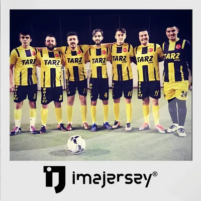 TARZ GİYİM FC TAKIM FOTOĞRAFI